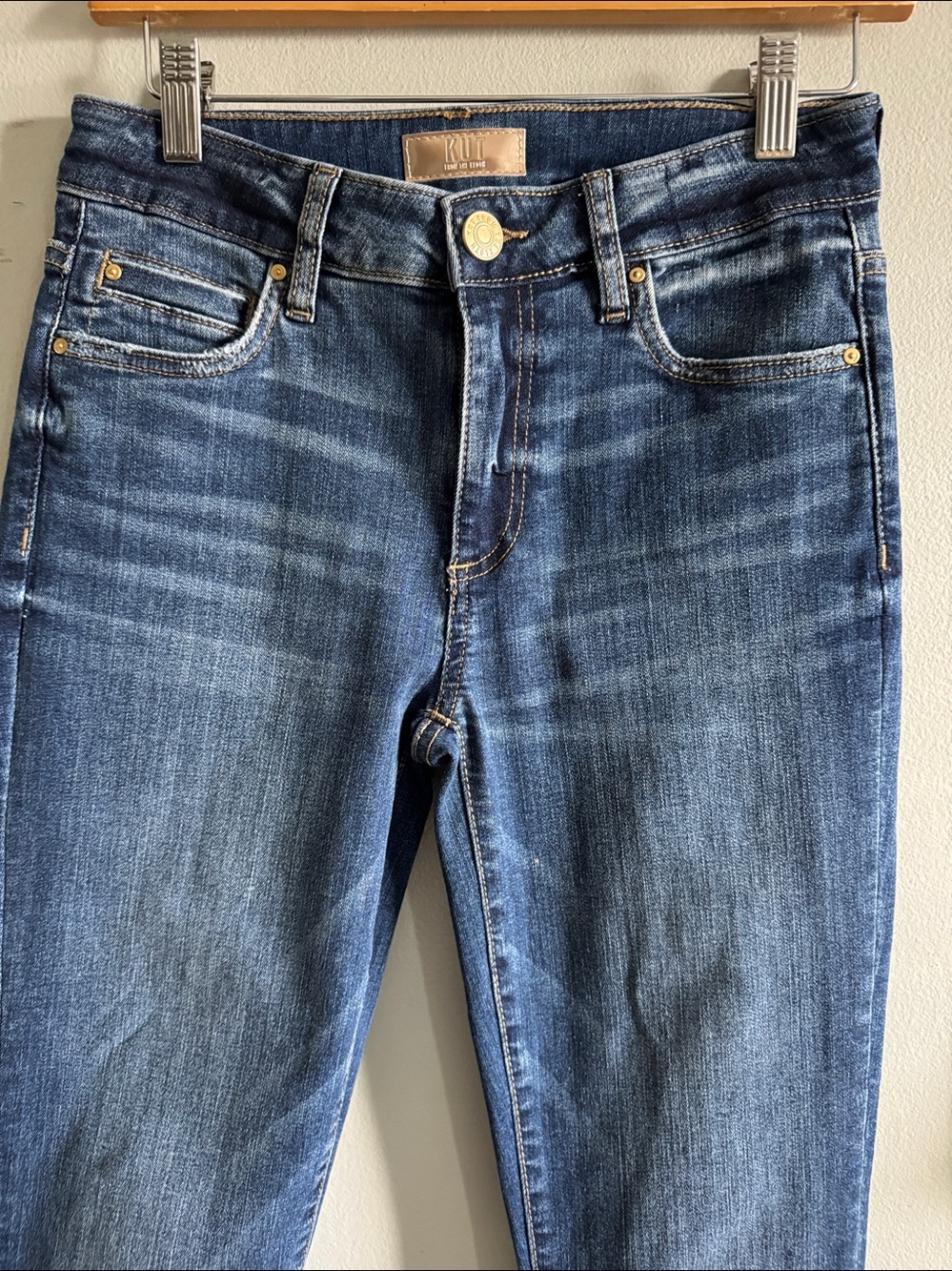 Kut from the Kloth Catherine boyfriend size 00 - Picture 5 of 9